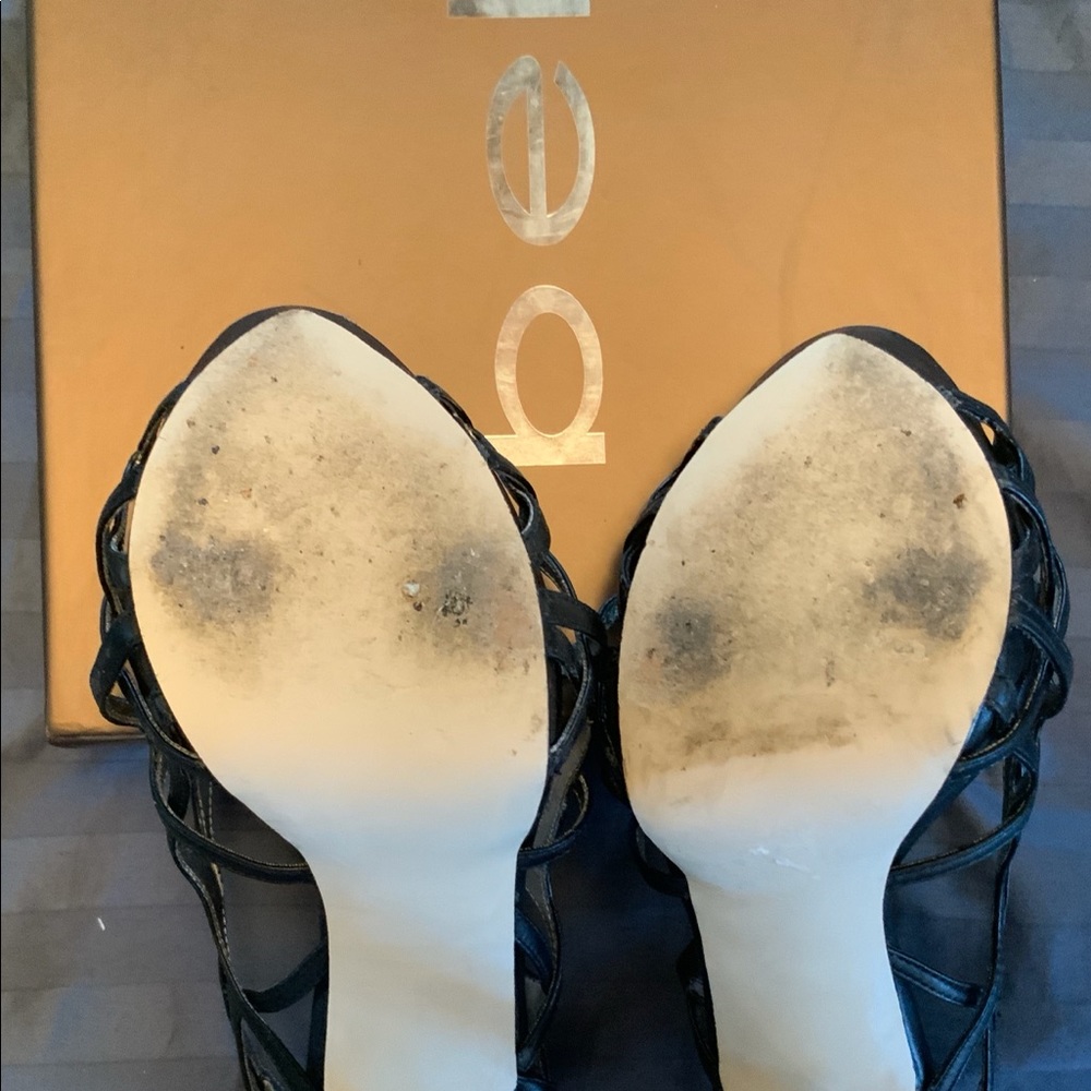 BEBE Stanley Leather Webbed Sandal. Size 7.5 - Picture 5 of 5